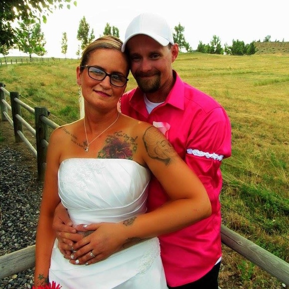 Meet your Posher, Amanda - Picture 2 of 2